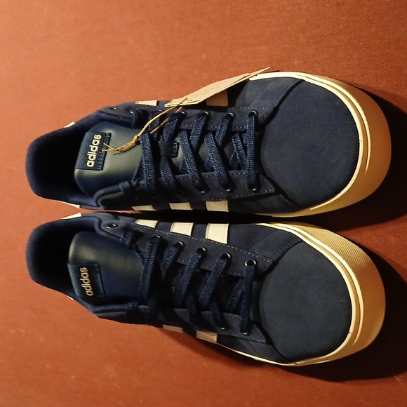 Adidas Brand New Suede Sneakers Blue And White Sz 10.5. - Picture 2 of 4